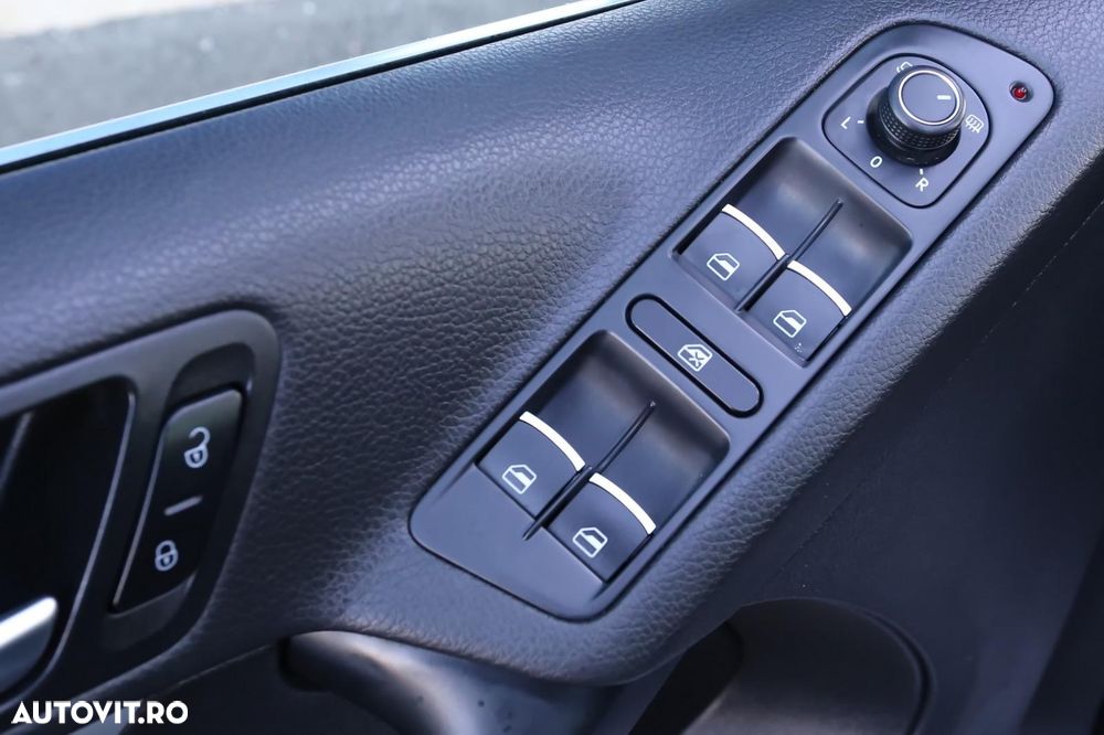 Volkswagen Tiguan - 19