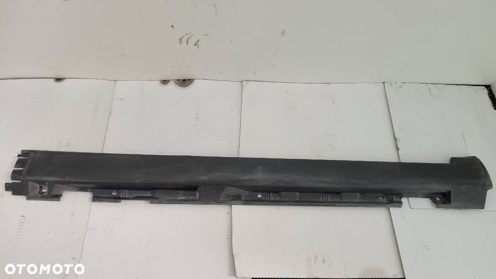 OSŁONA PROGU PRAWA VOLVO V50 545 30698906 ORYGINAŁ - 1