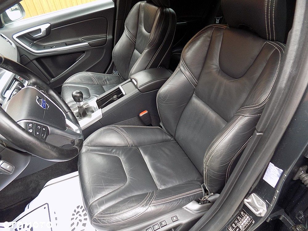 Volvo V60 Cross Country D3 Kinetic - 14