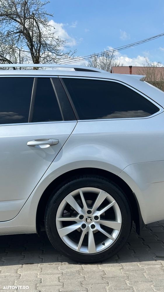 Skoda Octavia 2.0 TDI DSG Style - 5