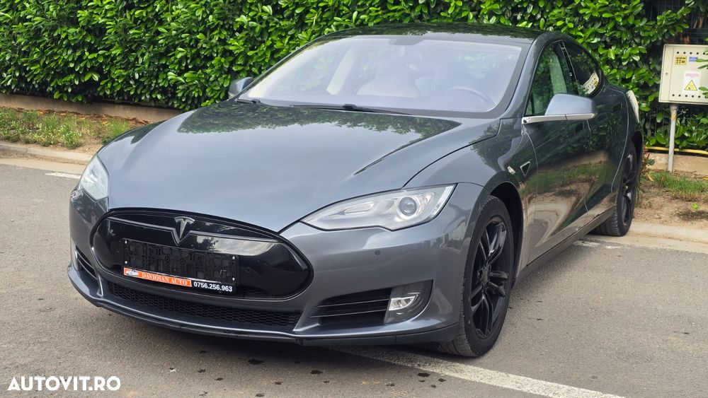 Tesla Model S 85 - 2