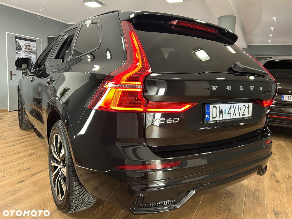 Volvo XC 60 B4 B Plus Dark - 8
