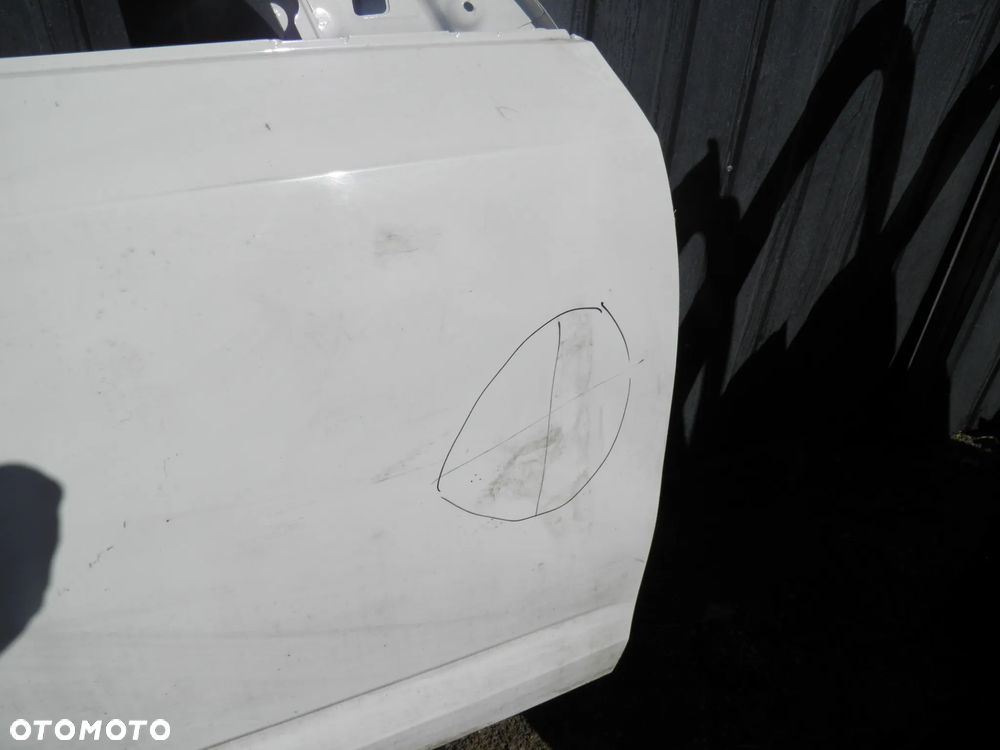 Drzwi prawy przód SKODA OCTAVIA III  12-20 5E0831312 - 2