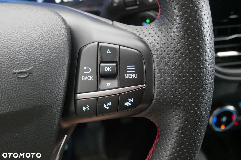 Ford Kuga - 32