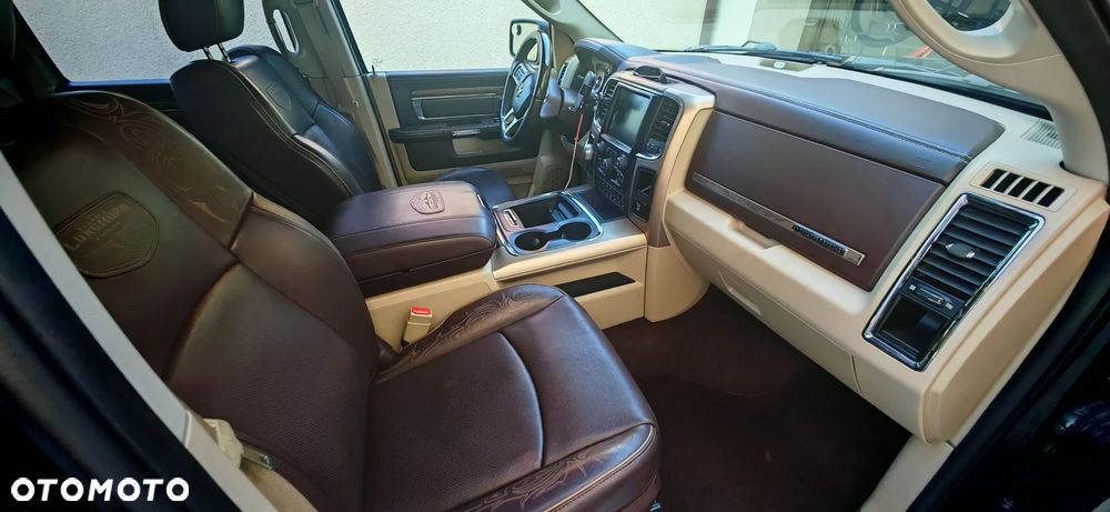 Dodge RAM 1500 5.7 4x4 - 16