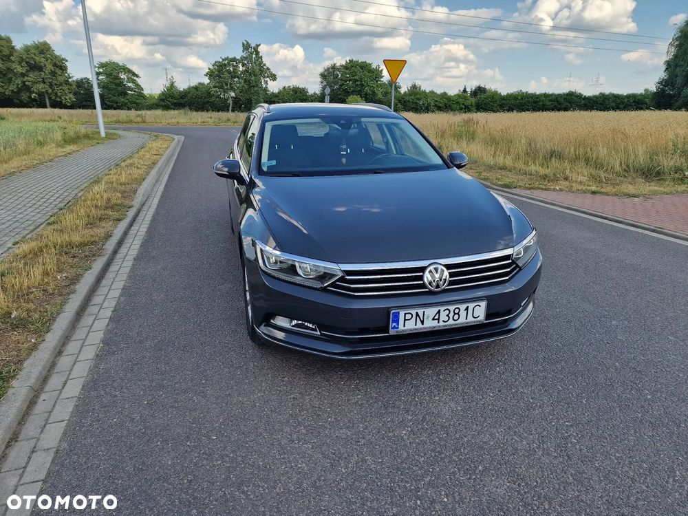 Volkswagen Passat - 16