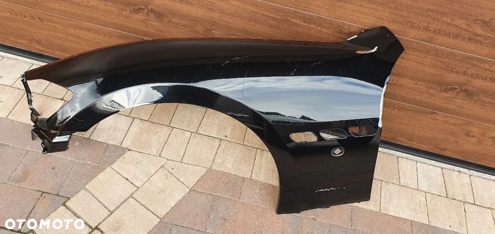 BŁOTNIK PRZEDNI LEWY MASERATI GRANTURISMO 4,7 S - 1