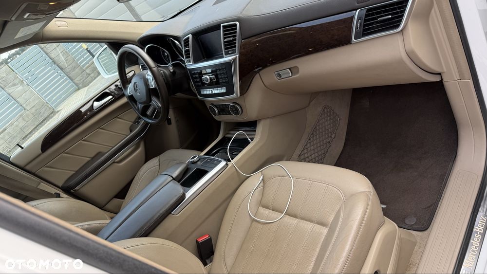 Mercedes-Benz GL - 4