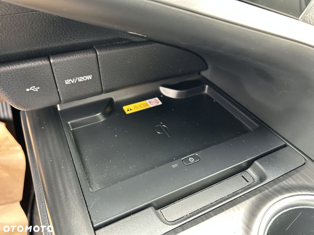 Toyota Camry 2.5 Hybrid Executive CVT - 22