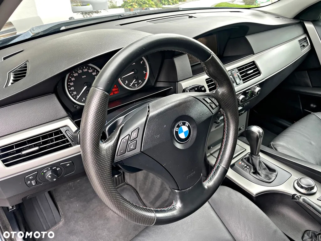 BMW Seria 5 525d Touring - 19
