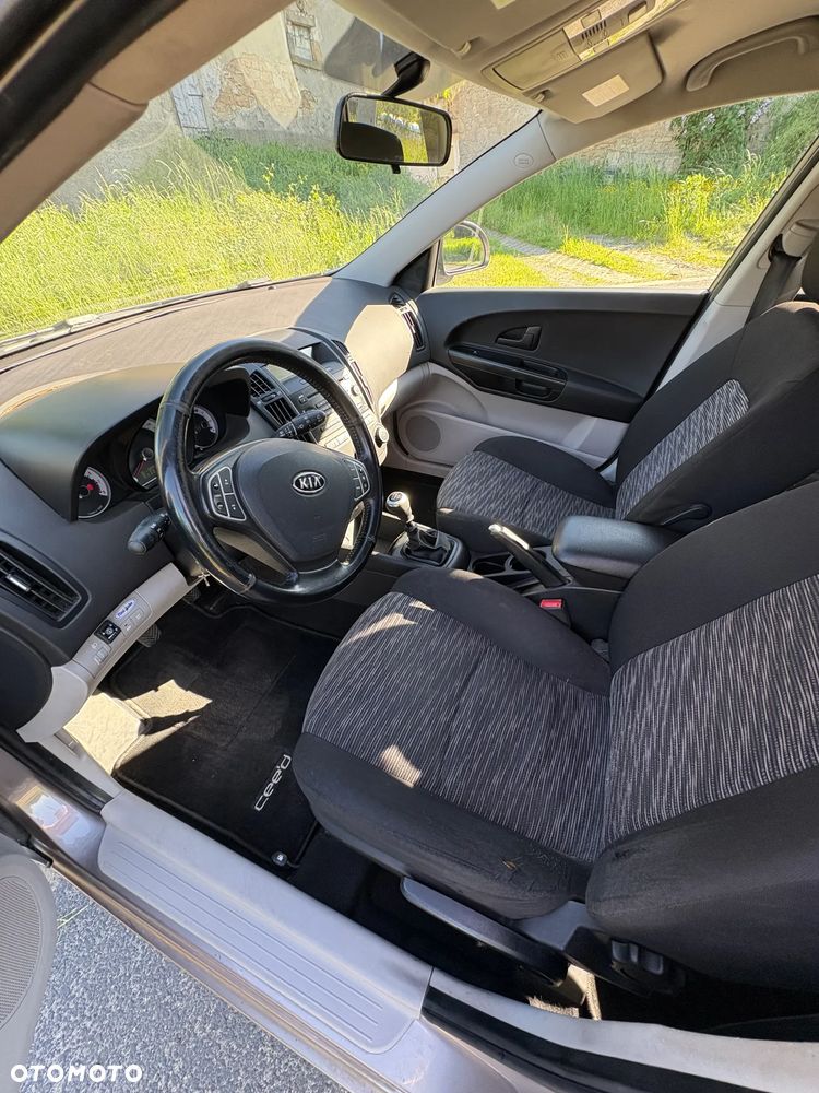 Kia Ceed 1.4 Comfort - 7