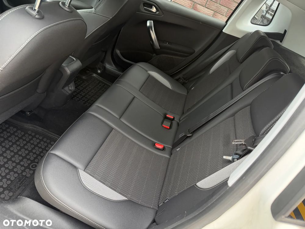 Peugeot 2008 1.5 BlueHDi Allure - 34