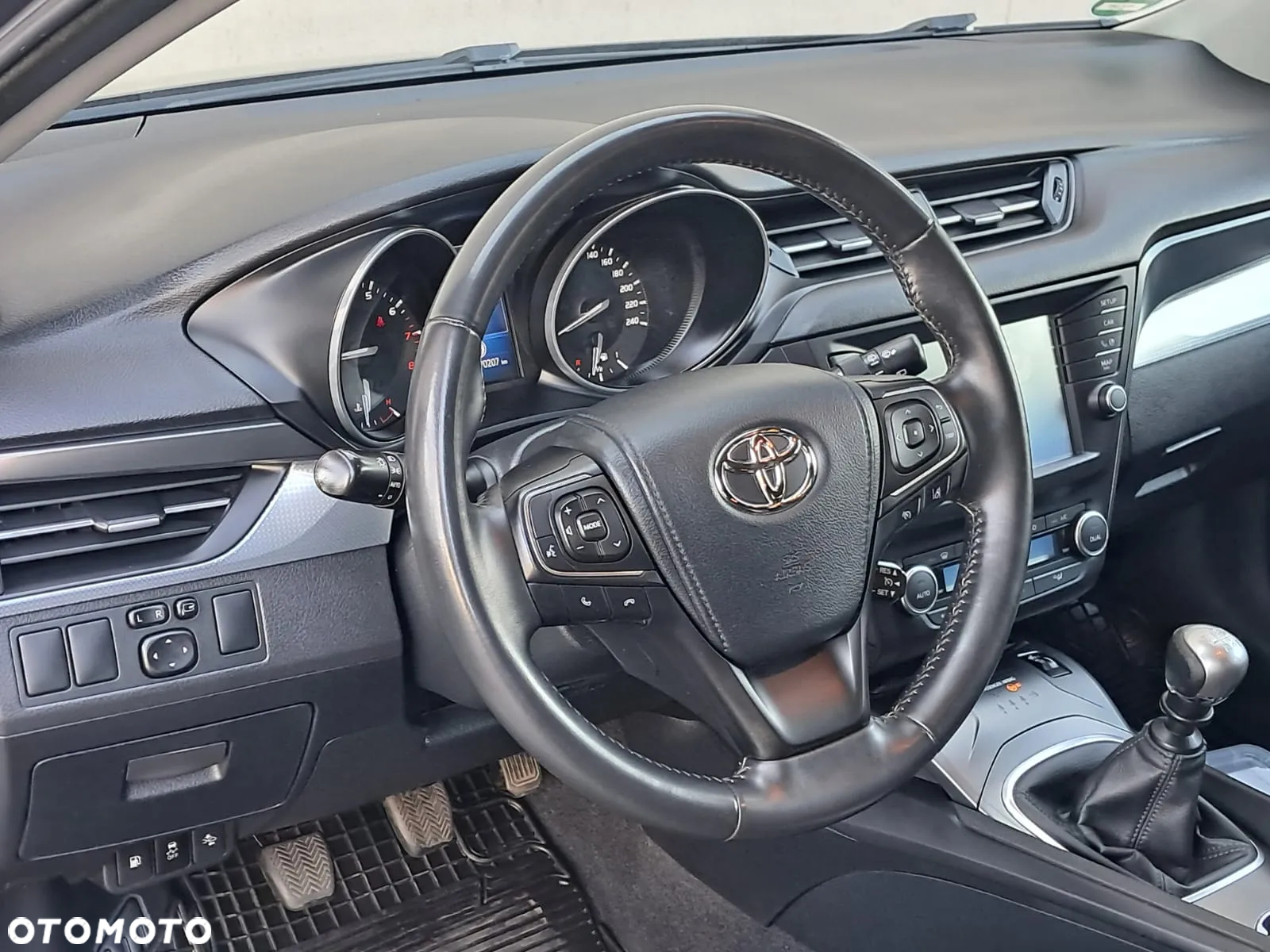 Toyota Avensis Combi 1.8 Business Edition - 22