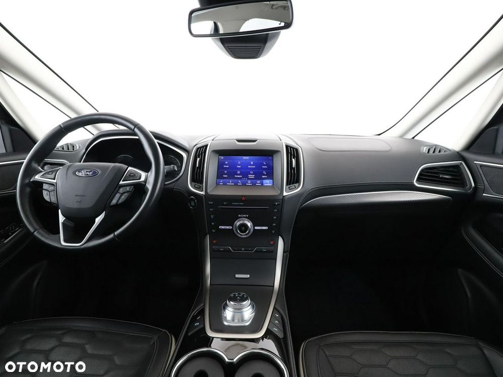 Ford S-Max - 16