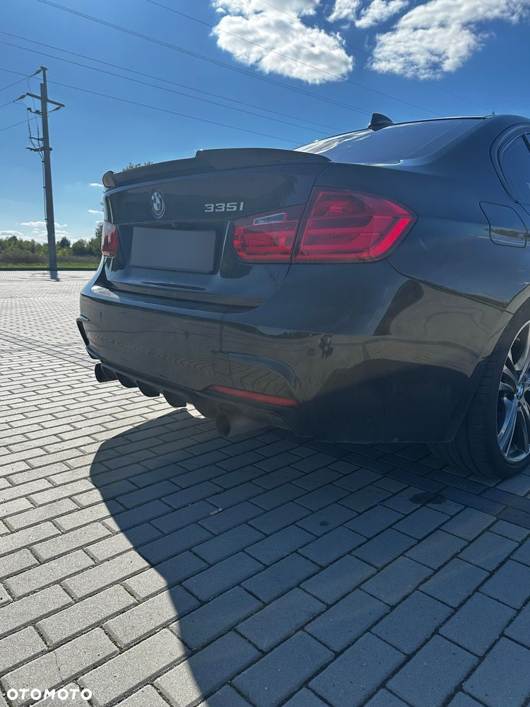 BMW Seria 3 335i xDrive - 10