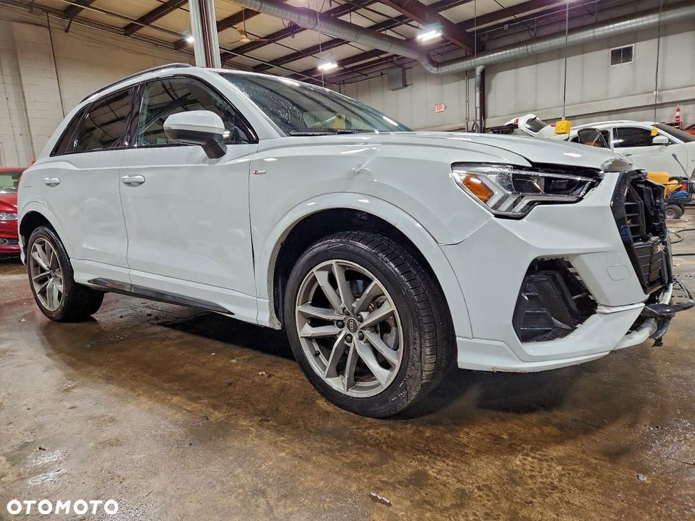 Audi Q3 - 24