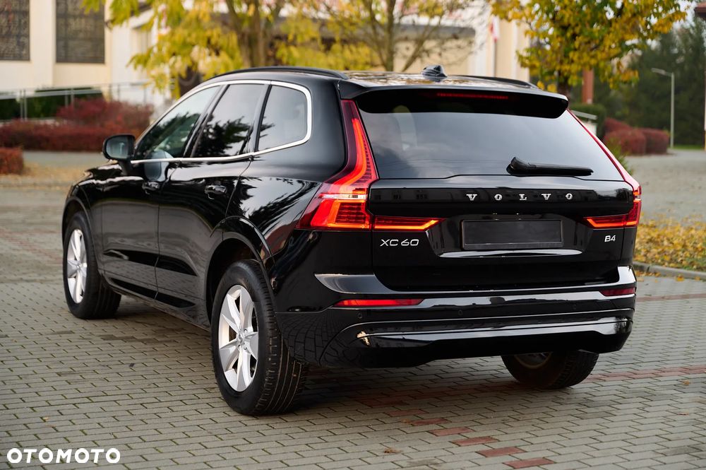 Volvo XC 60 D4 Momentum Pro - 11