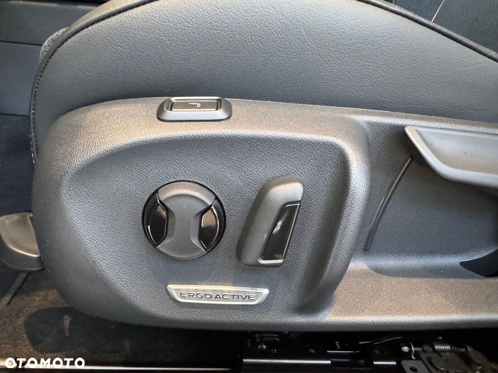 Volkswagen Passat - 19