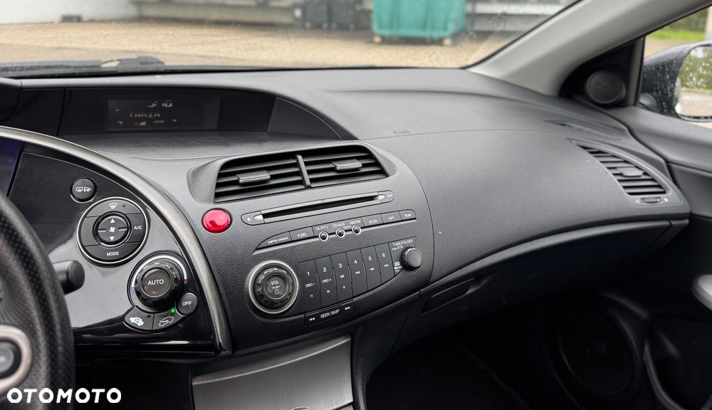 Honda Civic 1.8 Comfort - 23