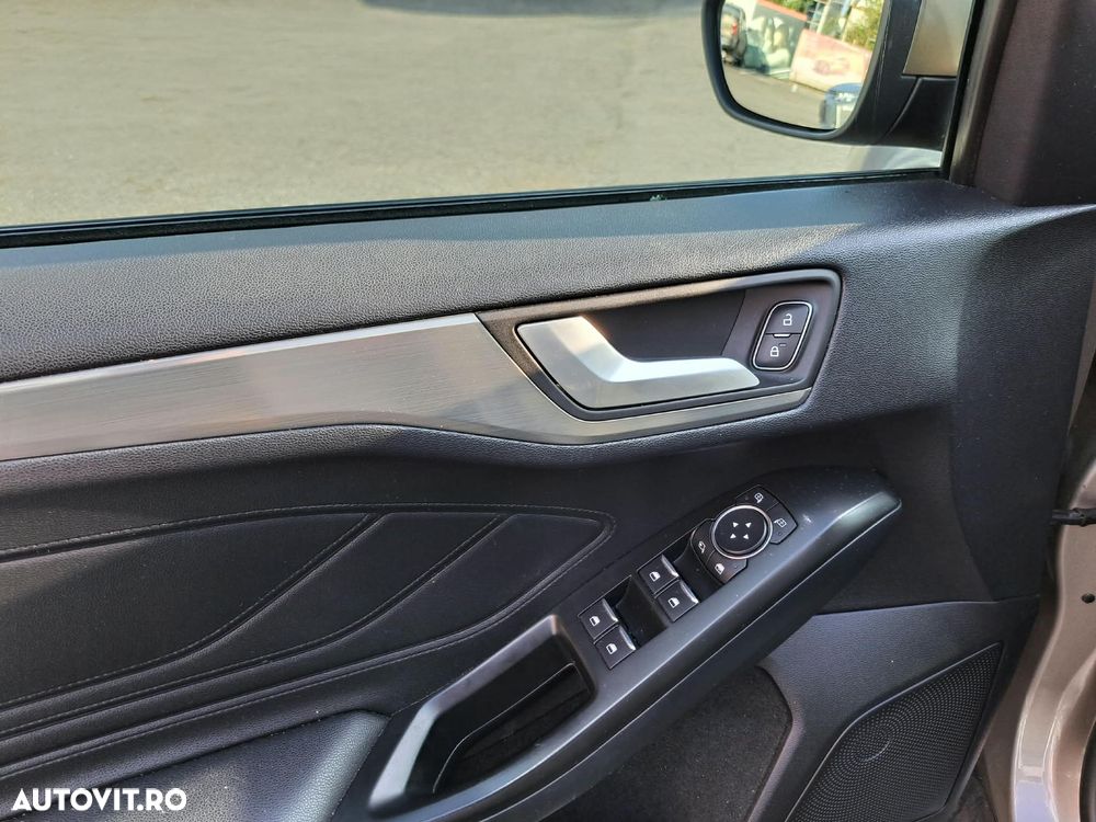Ford Focus - 9