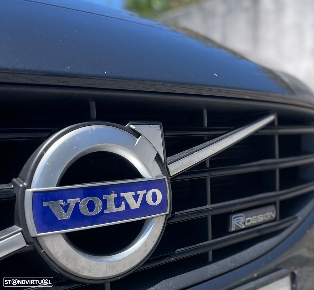 Volvo V60 2.4 D6 R-Design AWD Phev - 3