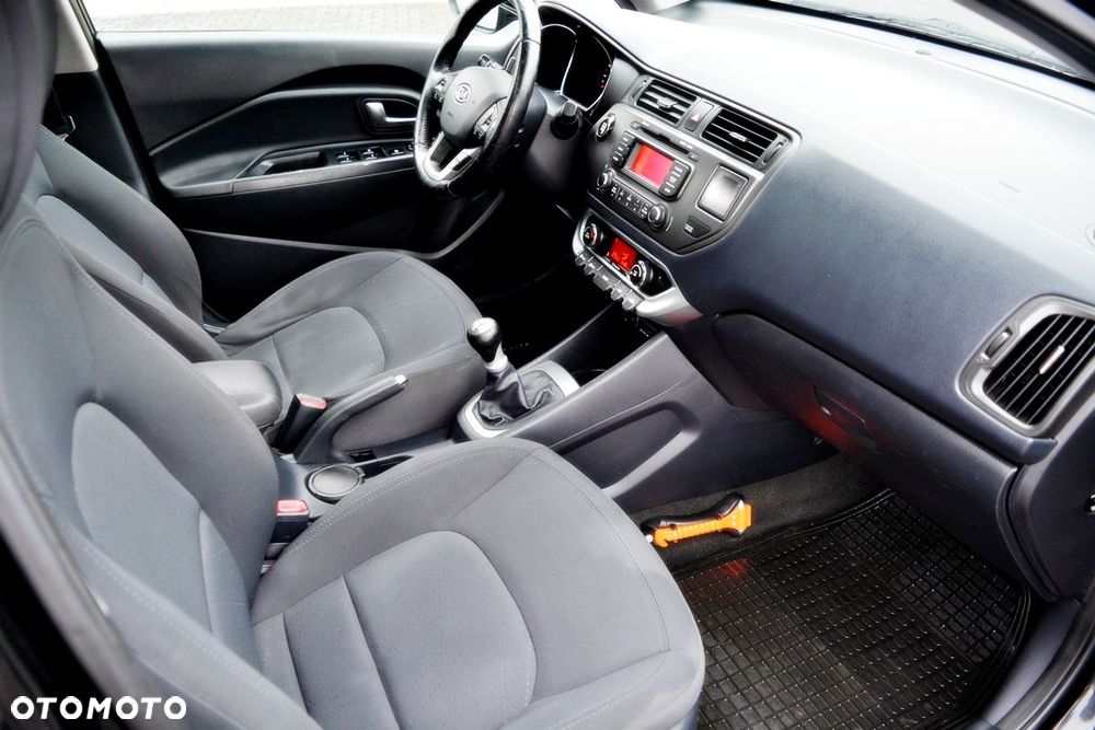 Kia Rio 1.2 Attract - 6