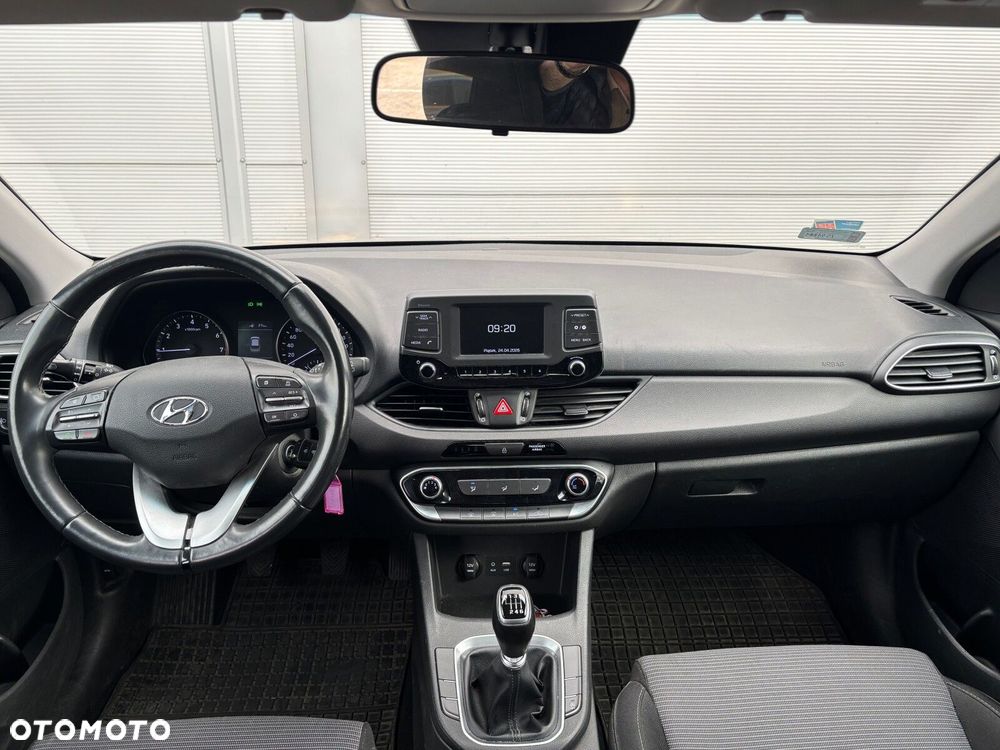 Hyundai i30 1.4 Comfort - 11