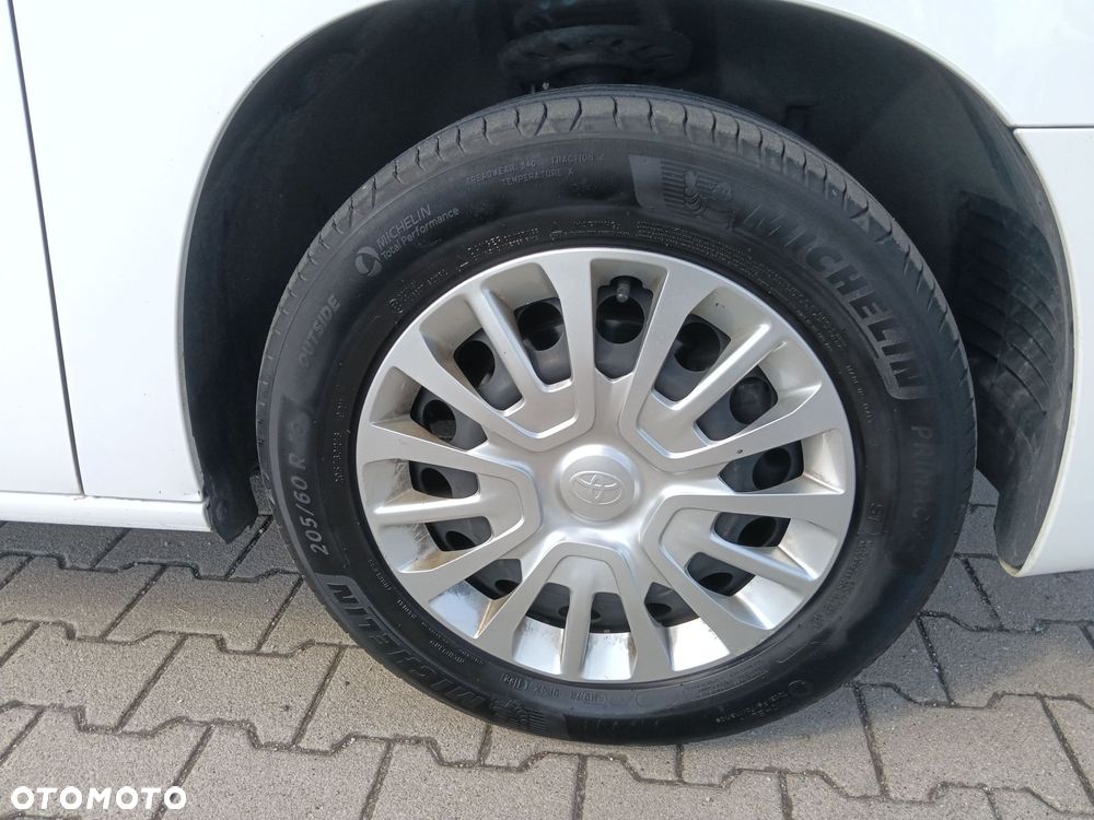 Toyota Proace City Verso 1.2 D-4T Business - 10