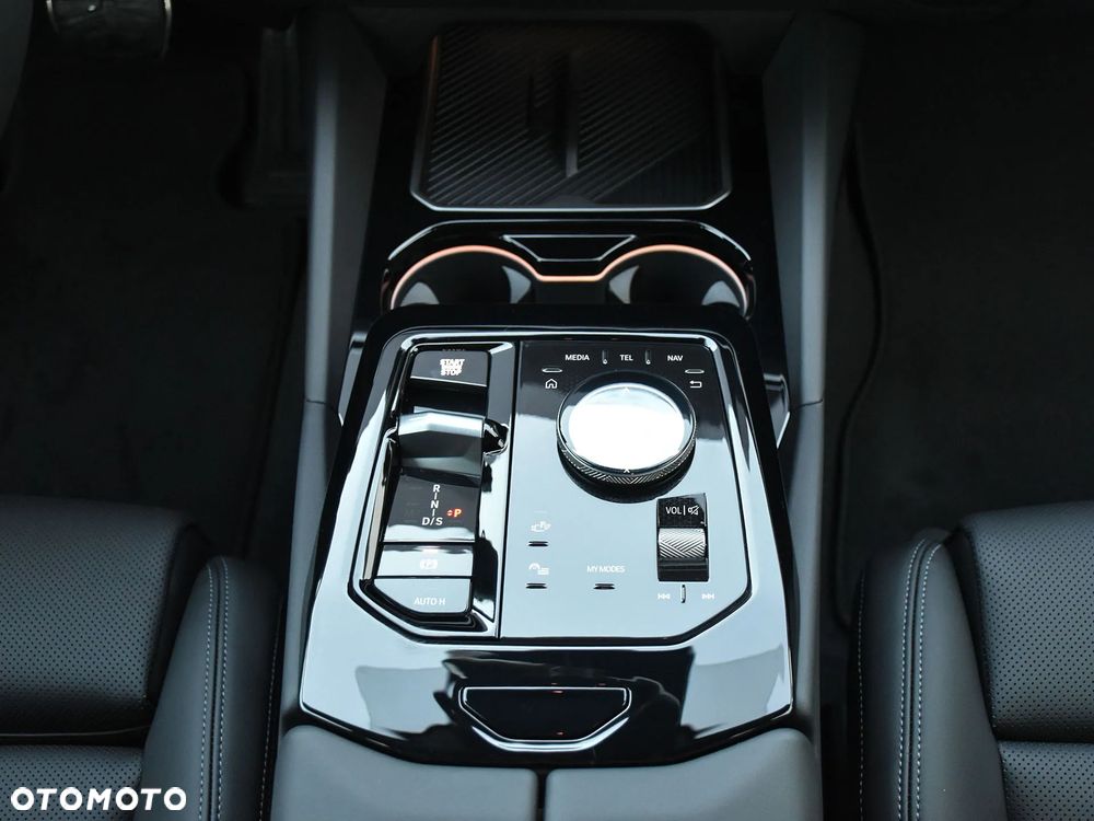 BMW Seria 5 520d xDrive - 32