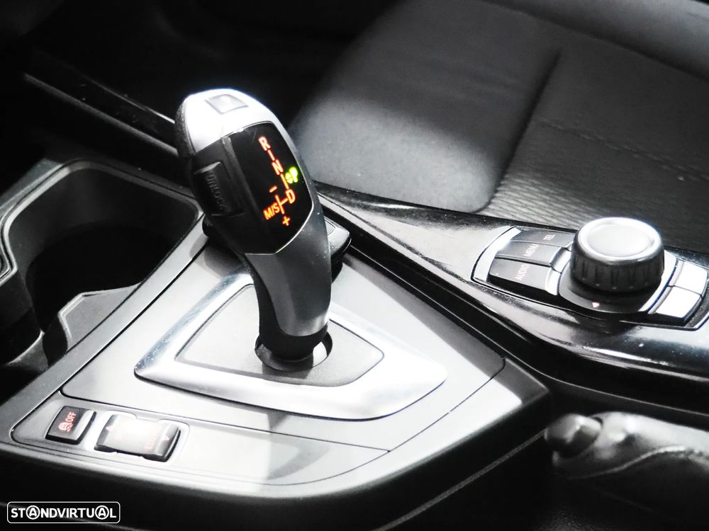 BMW 118 dA Pack M - 20