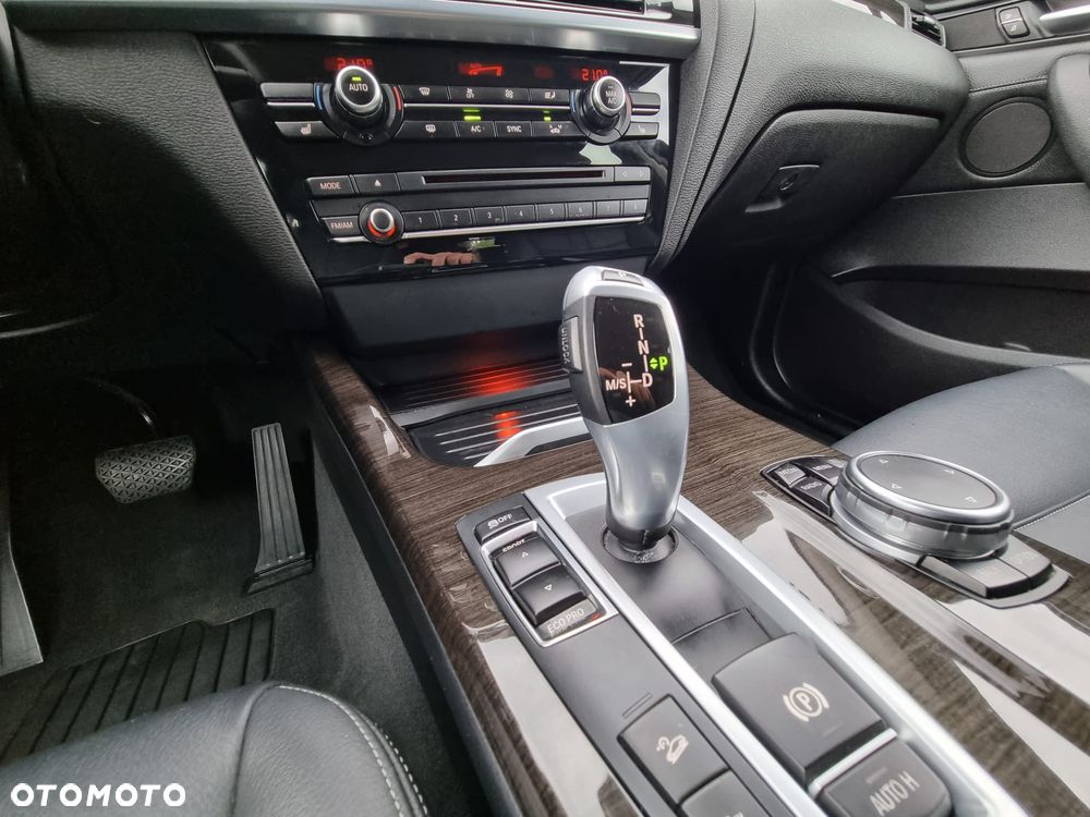 BMW X3 xDrive28i Sport-Aut xLine - 14