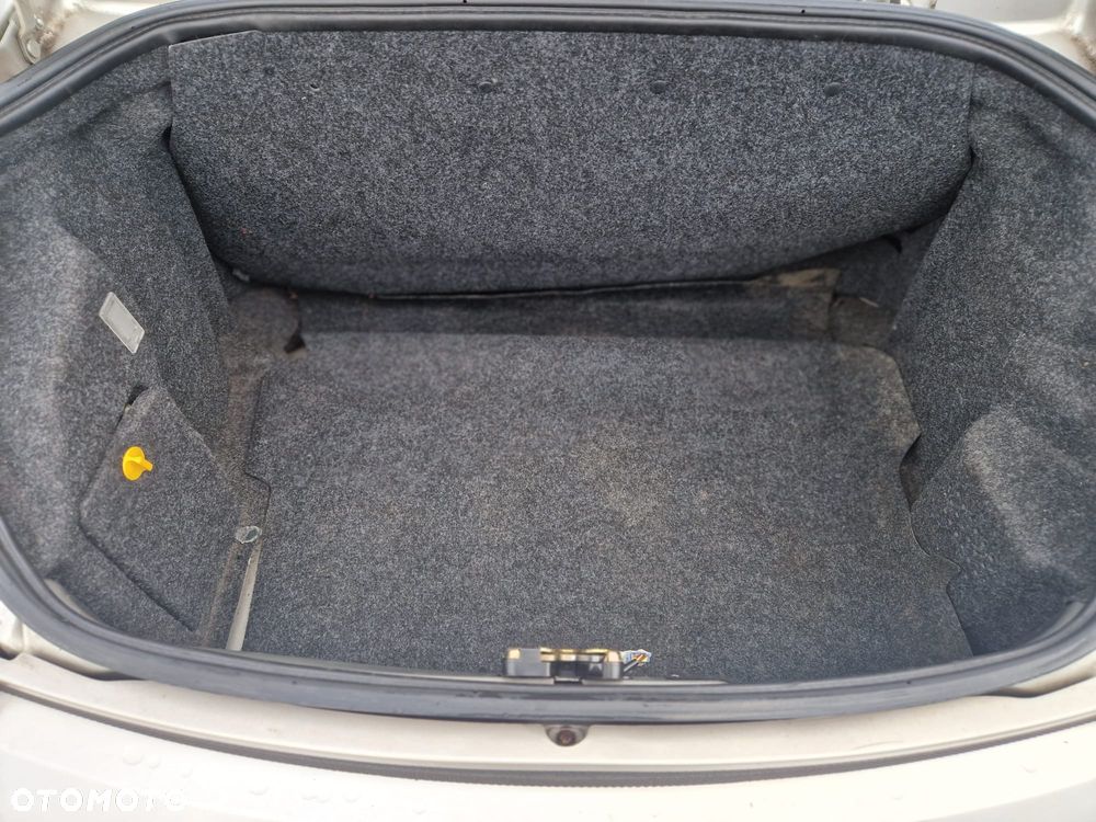 Ford Streetka 1.6 8V - 20
