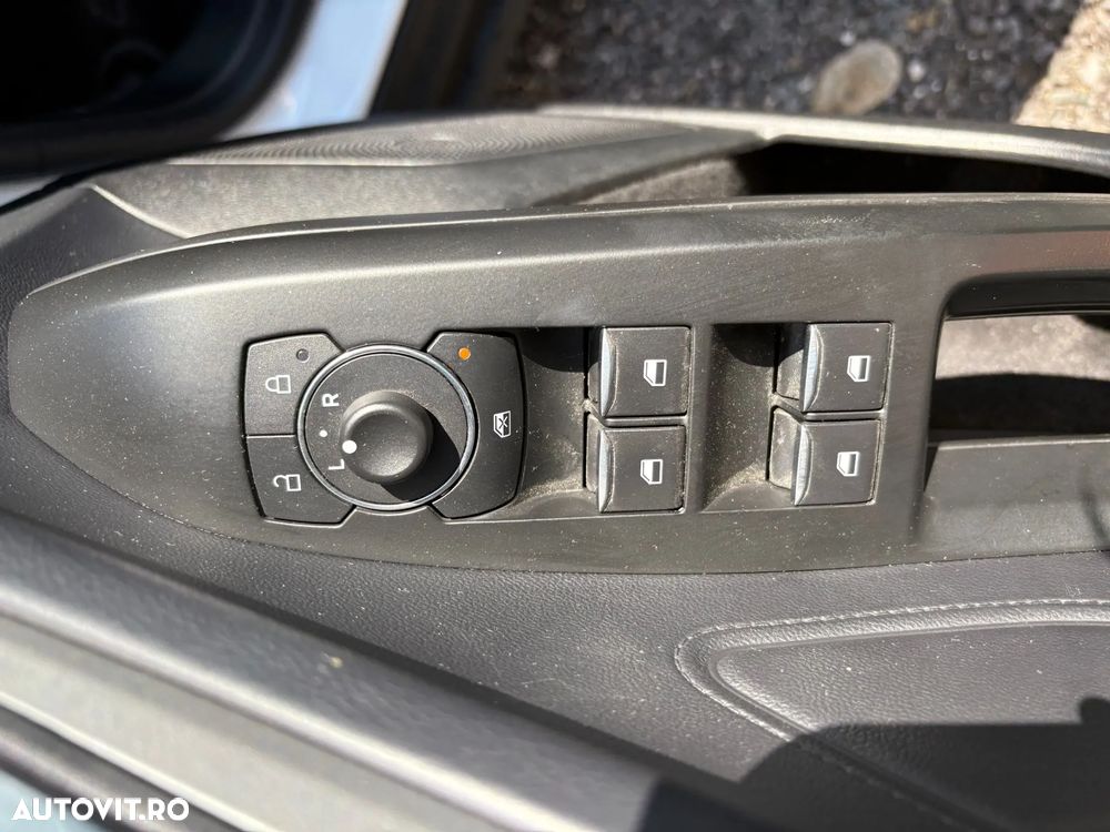 Ford Focus 1.0 EcoBoost Connected - 9