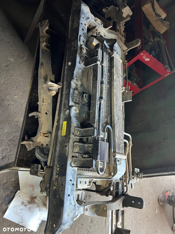Pas przedni z chłodnicami Nissan Navara d40 lift 3.0 v6 bez chłodnicy wody