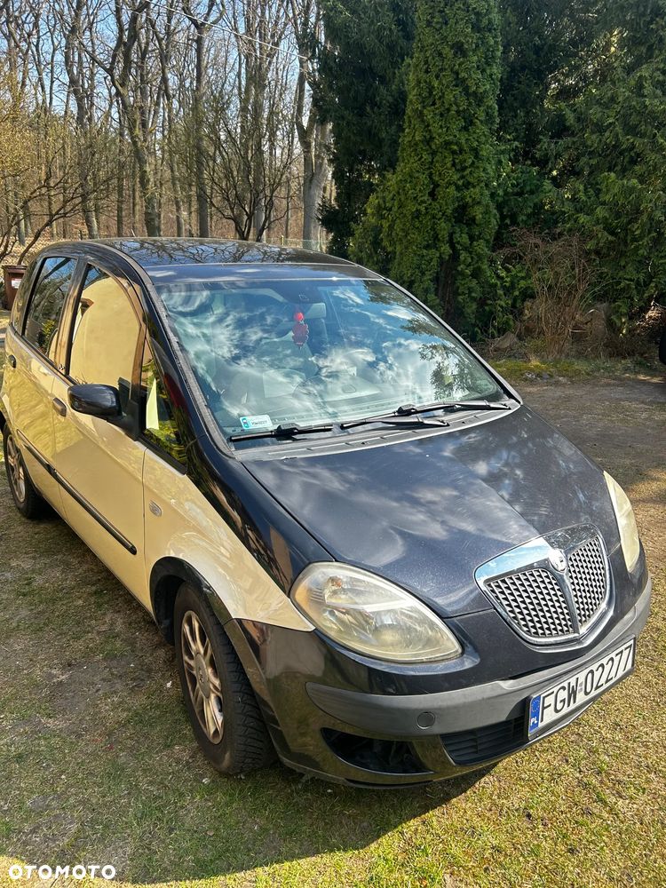 Lancia Musa 1.9 MTJ Oro - 2