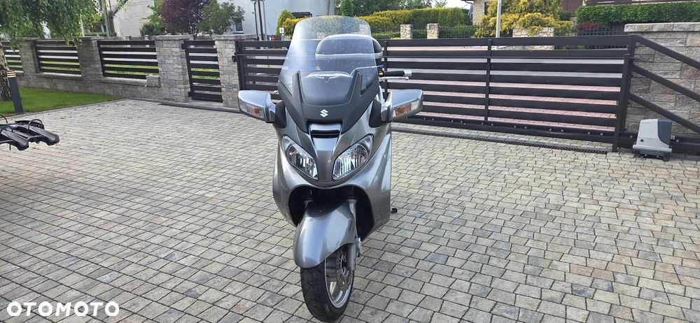 Suzuki Burgman - 3
