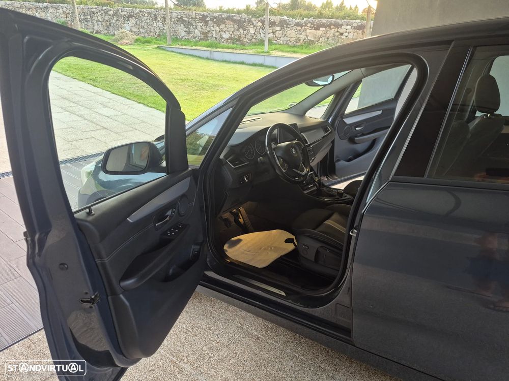 BMW 216 Gran Tourer d - 21
