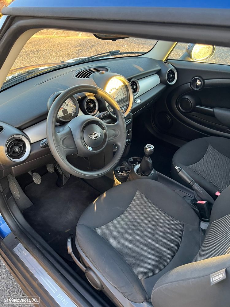 MINI 3 Portas One D - 9