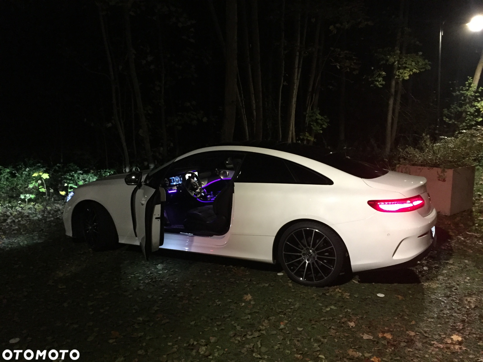 Mercedes-Benz Klasa E 200 Coupe 9G-TRONIC - 30