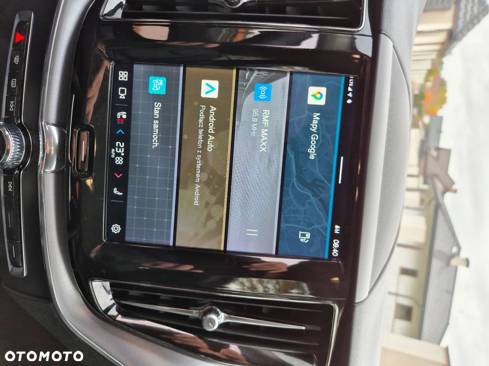 Volvo XC 60 B4 D Momentum Pro - 15