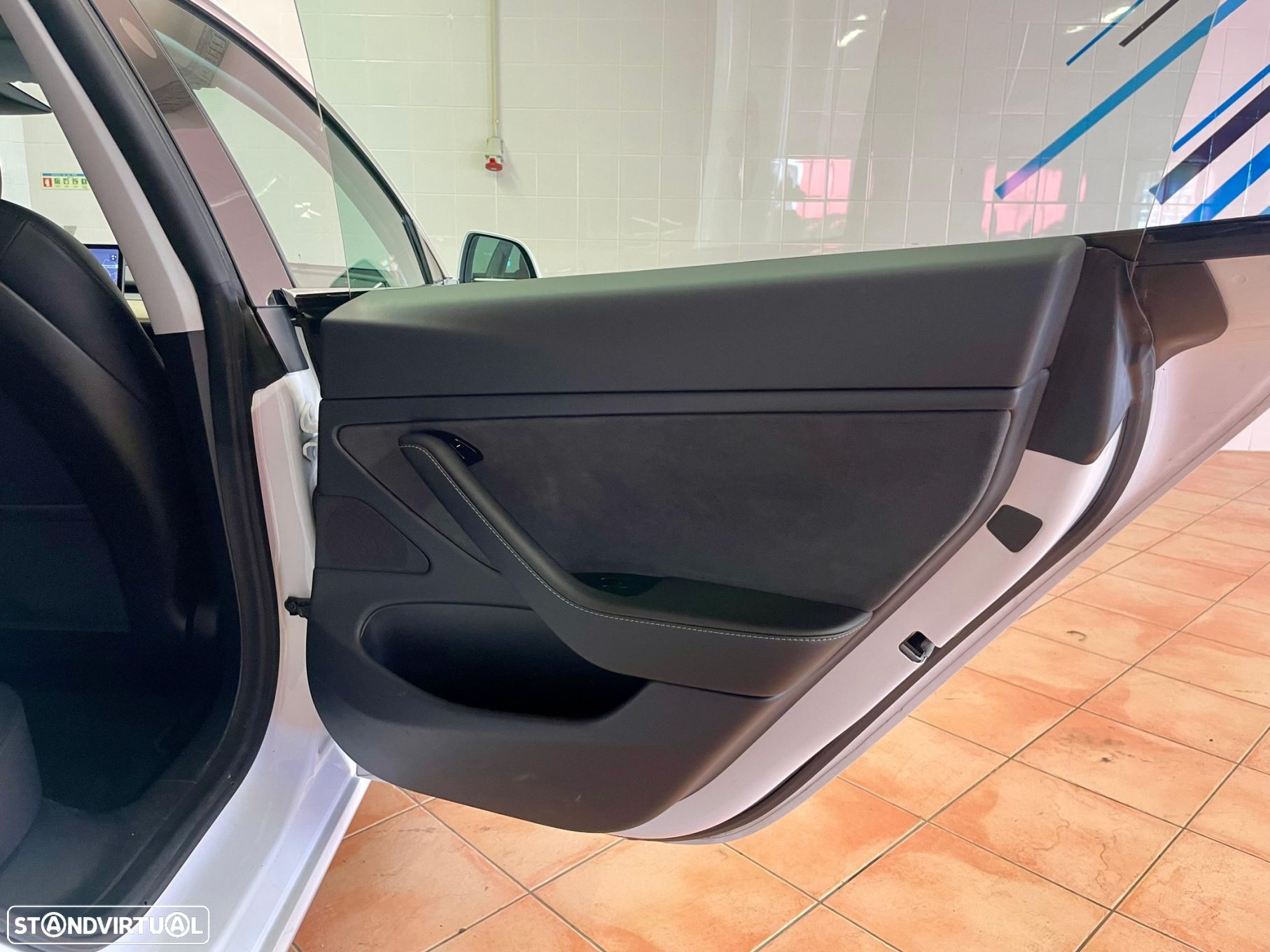 Tesla Model 3 Standard Range Plus RWD - 30