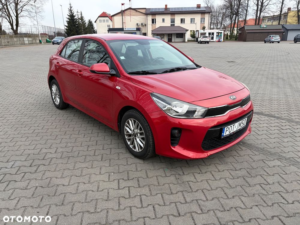 Kia Rio 1.2 L - 3