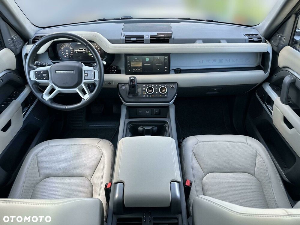 Land Rover Defender - 15