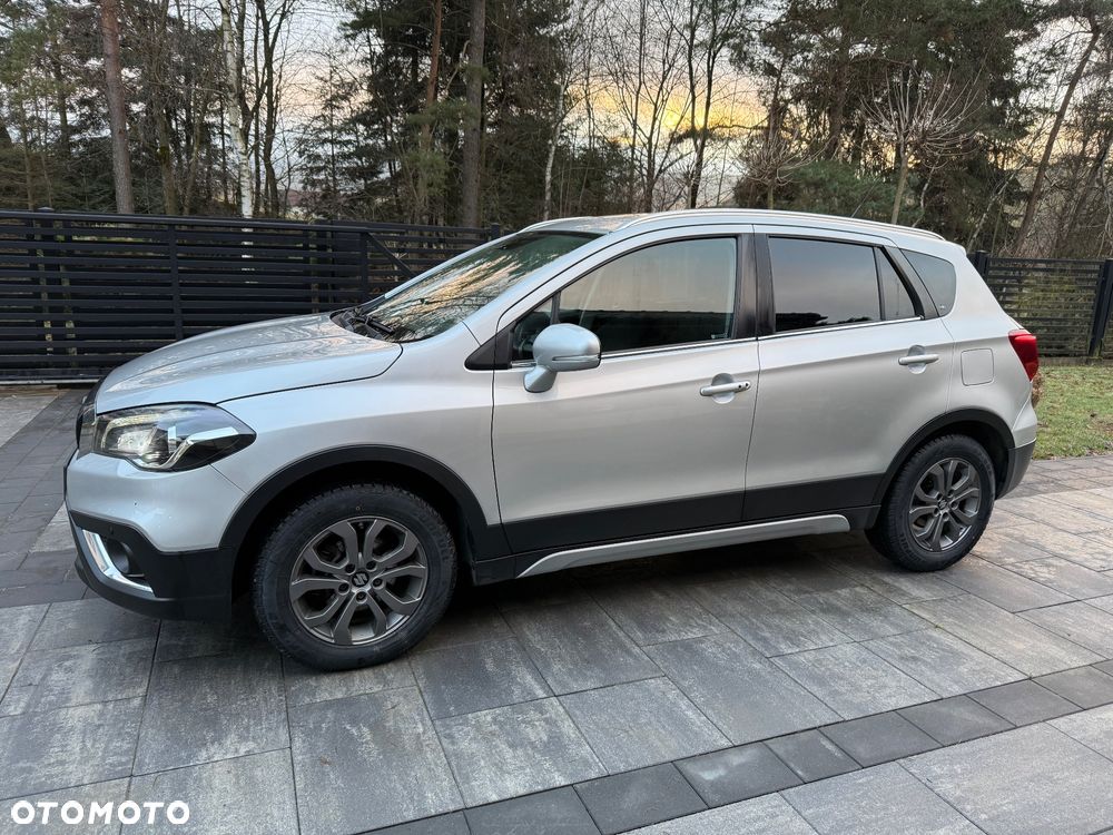 Suzuki SX4 S-Cross 1.4 T Premium 4WD - 5