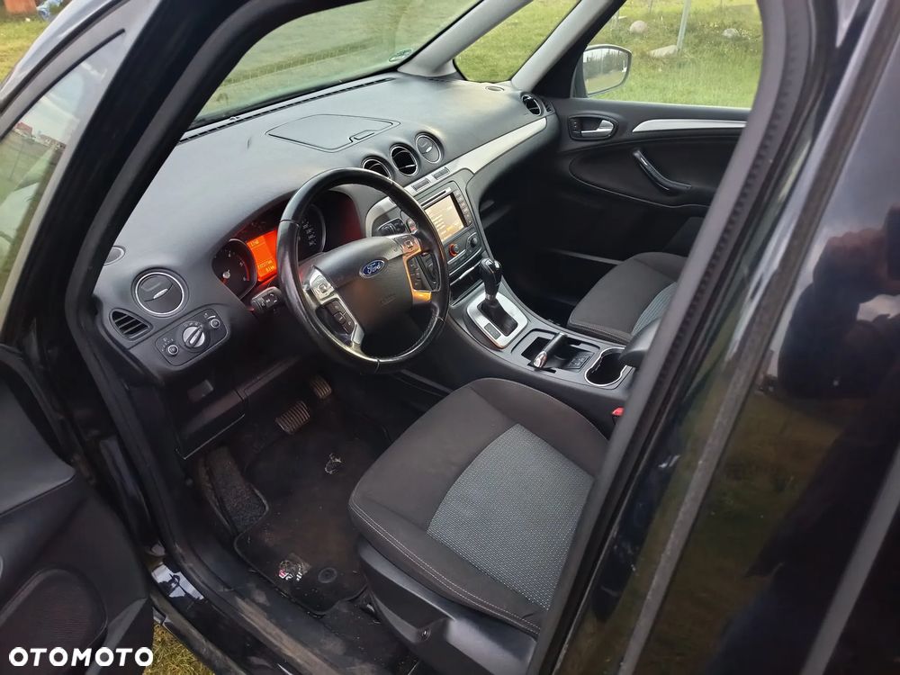 Ford Galaxy - 10