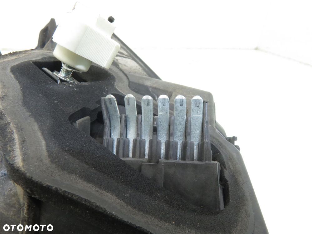 LAMPA LEWA TYLNA OPEL ASTRA III H 462141722 - 3