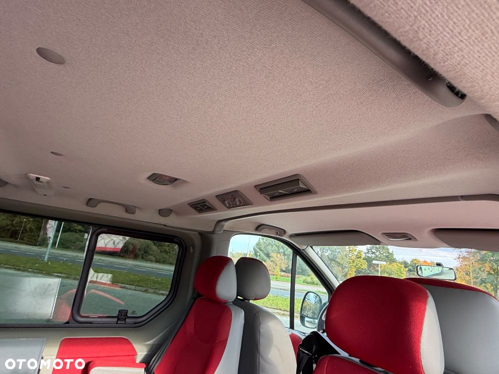 Opel Vivaro - 24