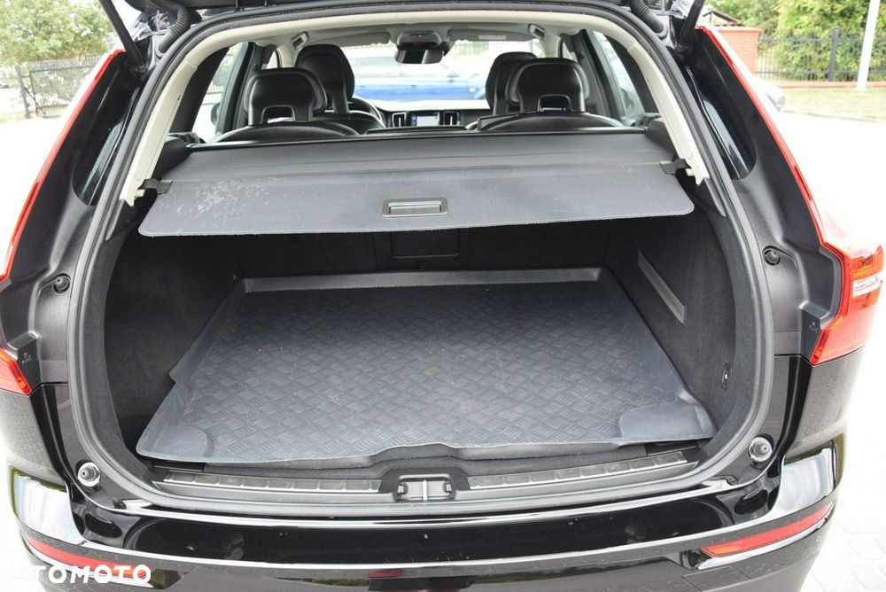 Volvo XC 60 D4 AWD Geartronic Momentum - 26