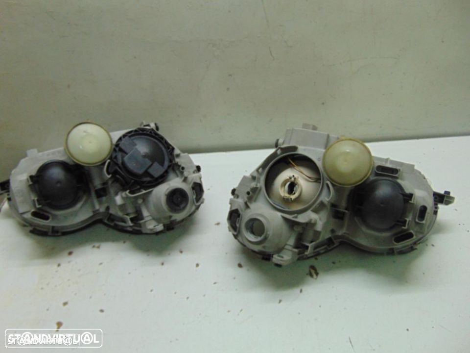 Mercedes Class C 2000 a 2007 faróis - 4