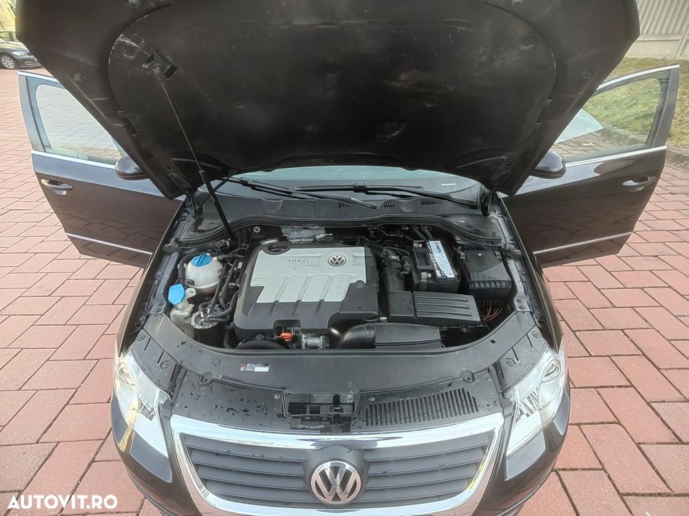 Volkswagen Passat 2.0 TDI Comfortline DPF 4Motion - 12